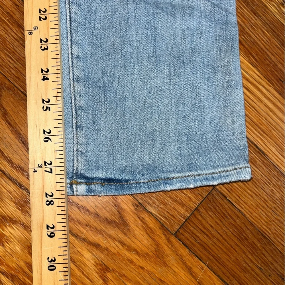 Frame Le High Straight Jeffrey Jean distressed ripped light wash size 25 preppy